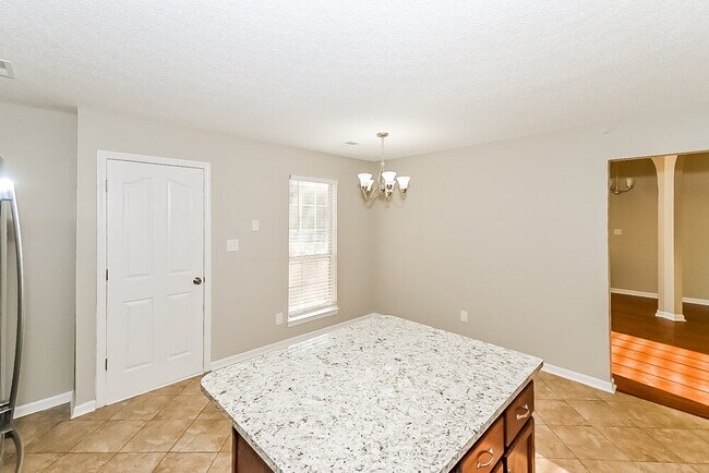 Photo - 5333 Doe Ln