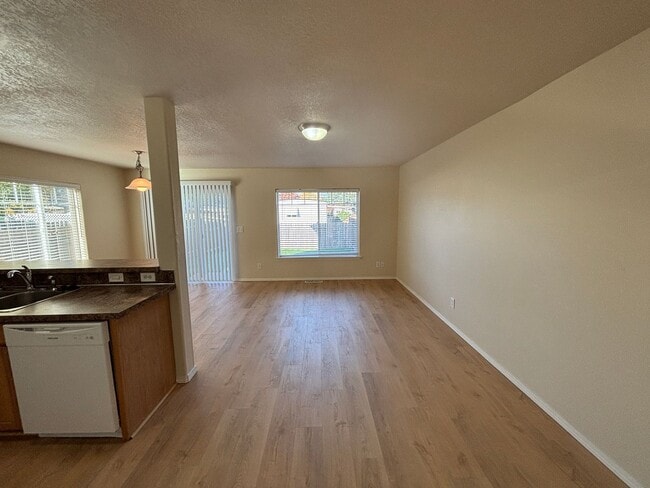 Photo - 3 Bedroom 2.5 Bath Duplex