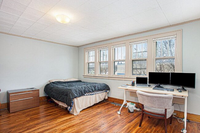 Photo - 1100 Butterworth St SW Unidad 2