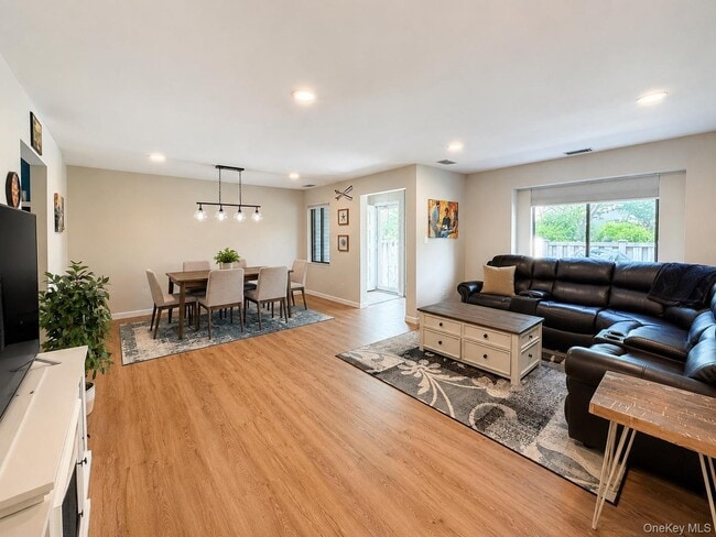 Photo - 201 Birchwood Rd Unit 201