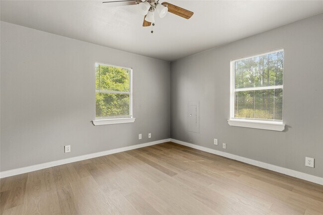 Photo - 223 Rush Creek Ln