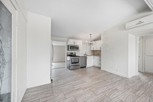 Photo - 11044 E University Dr