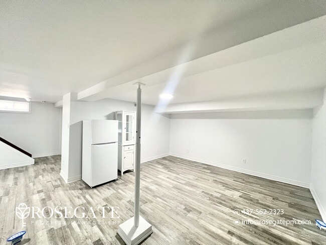 Photo - Spacious 2-Bedroom Basement Apartment with Parking in London Unit 2