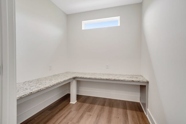 Photo - 2 Bedroom Home with Bonus Office/Flex Space!