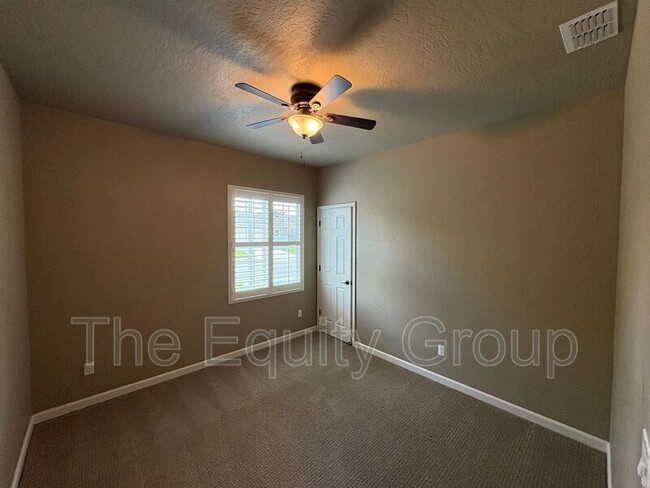 Photo - 3842 E Evergreen Ave