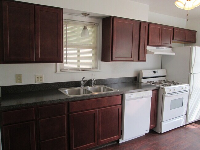 519 Forest-Hill Dr