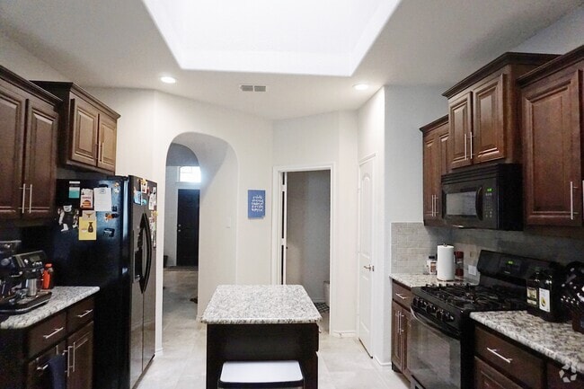 Bright, Open Kitchen with Skylight - 15753 Buffalo Nickel Dr Rental
