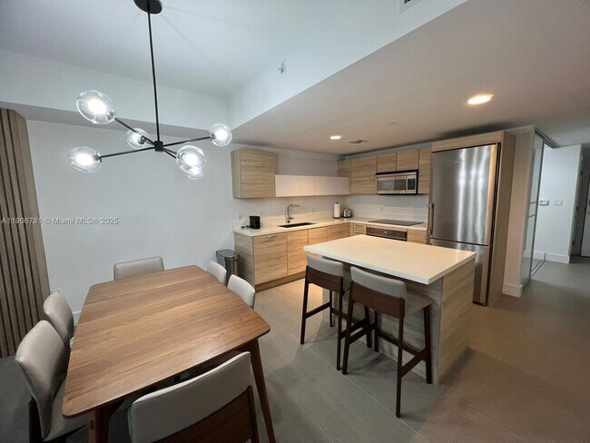 Photo - 16385 Biscayne Blvd Unit 304