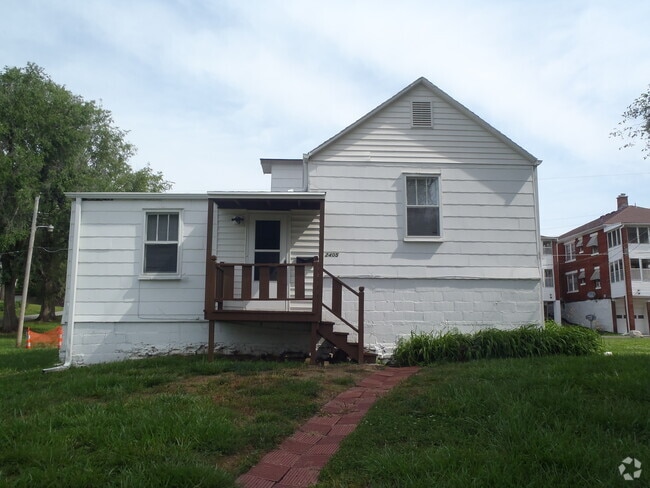 Building Photo - 2405 El Tivoli Dr Rental