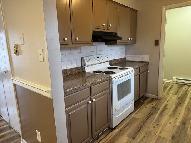 Photo - 179 Hedgewood Ct