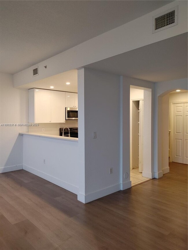 Photo - 10901 NW 83rd St Unit 204