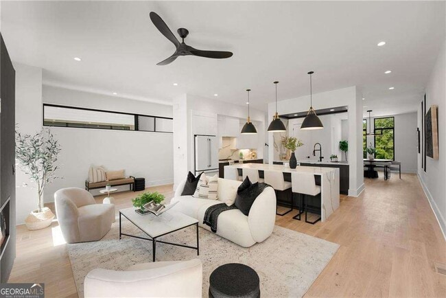 Photo - 194 E Lake Terrace SE