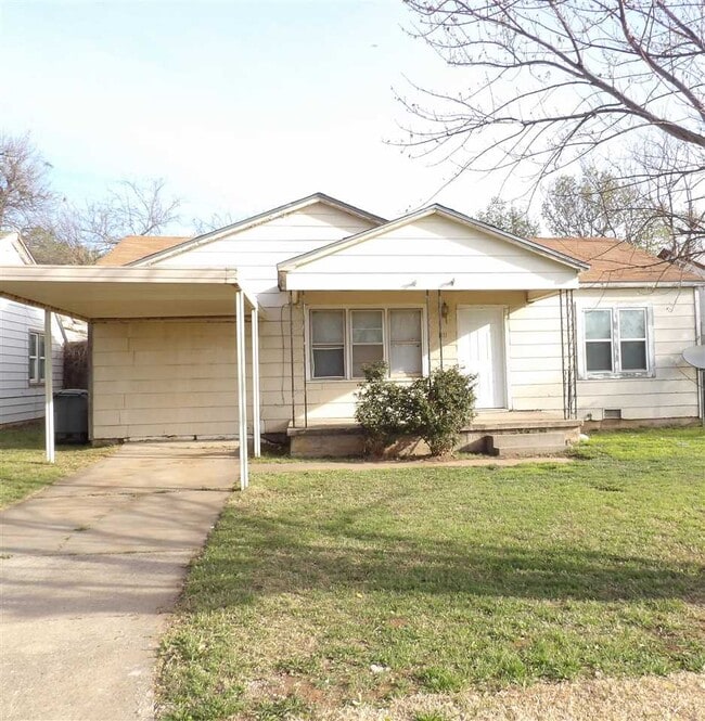 Building Photo - 1111 NW Andrews Ave