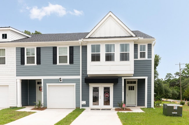 Photo - 440 Trotters Ln