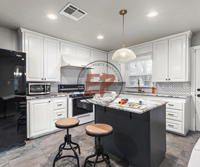 Photo - 3201 Live Oak Ave