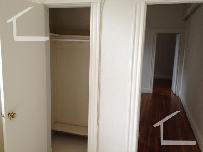 Photo - 9/1 No Fee! Garden/ground floor 1BR apartm...