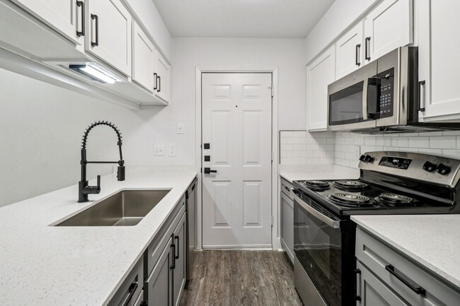 Photo - Woodbridge Townhomes