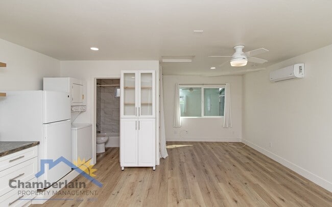 Photo - Studio in Oceanside!