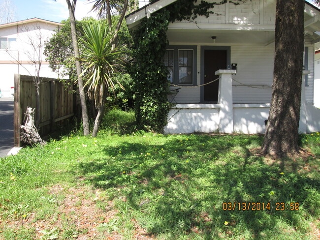 Building Photo - Charming 3 bedroom/2 bath near Cal Poly