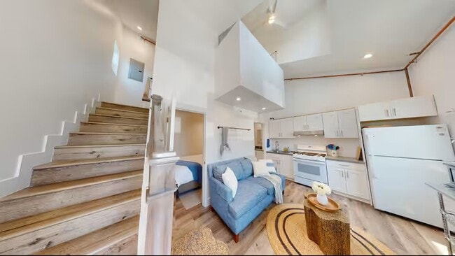 Photo - 3544 Barry Ave