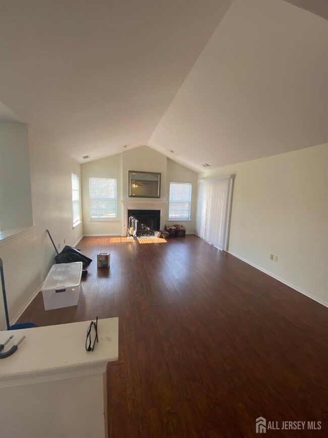 Photo - 333 Bowler Ct