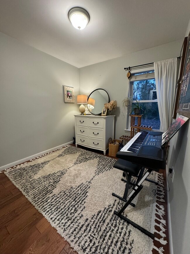 Photo - 117 Hollister Dr