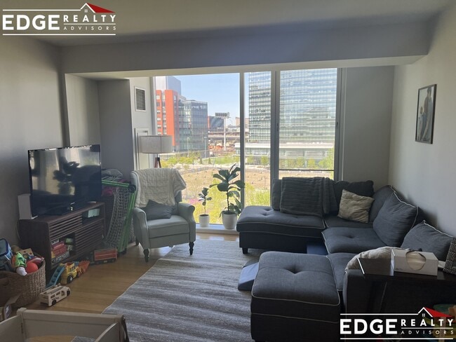 Photo - 2 Earhart St Unit 817