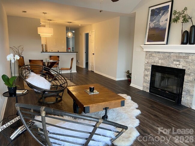 Photo - 18711 Vineyard Point Ln