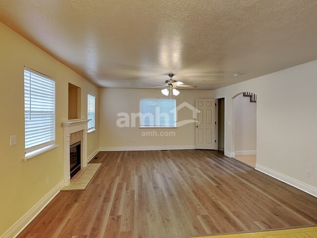 Photo - 10766 N Cypress