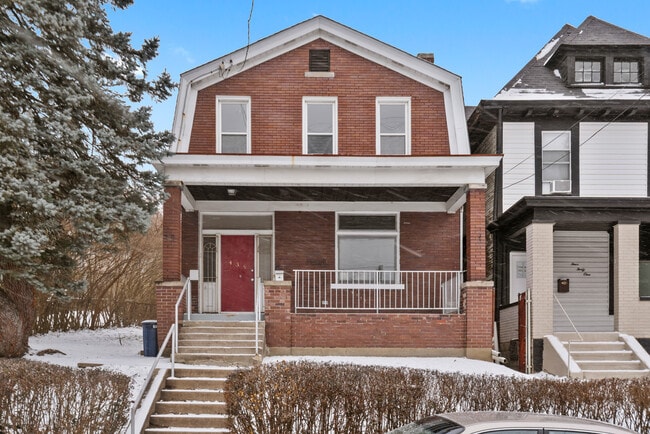 Building Photo - 439 Kingsboro St