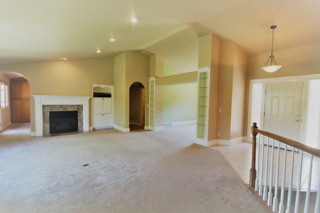 Photo - 6236 Buchanan St