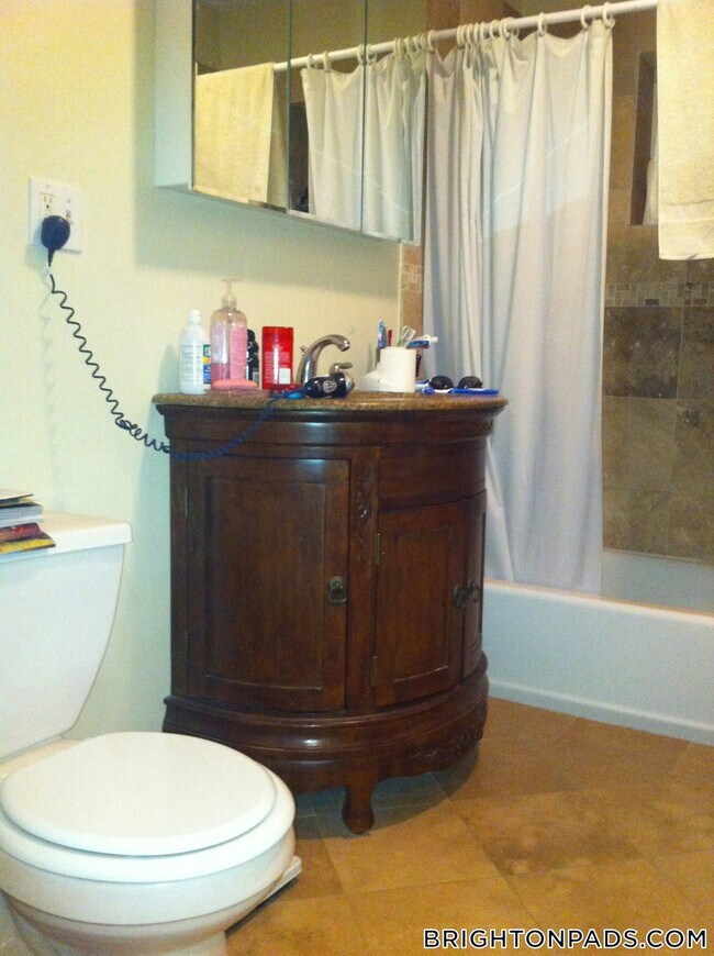 Photo - 69 Chiswick Rd Unidad 6