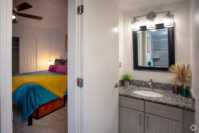 3BR,2BA-1,134SF