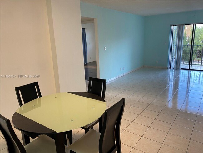 Photo - 1900 Diana Dr Unit 3D