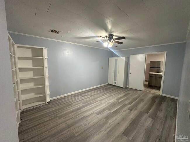Photo - 2833 Bellview Ave