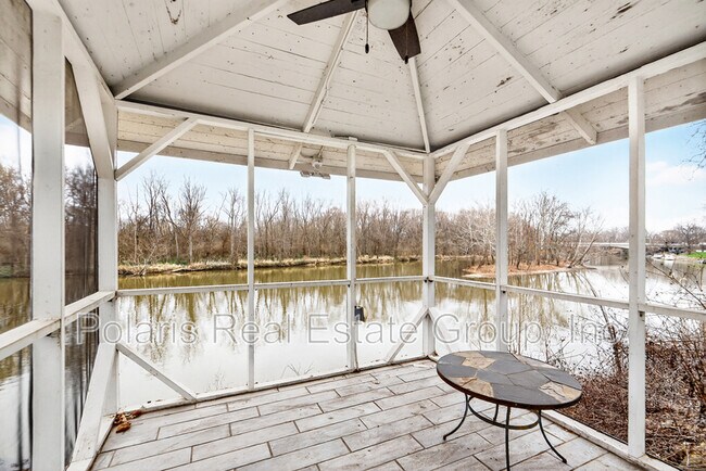 Photo - 2222 E 75th St