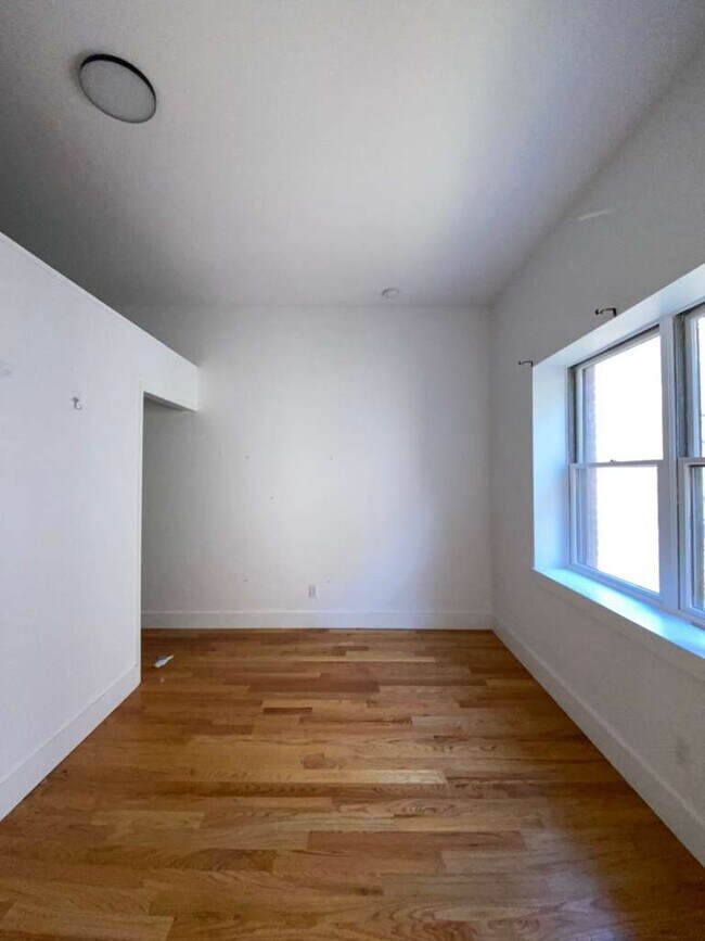 Photo - 155 Elliot St Unit 301