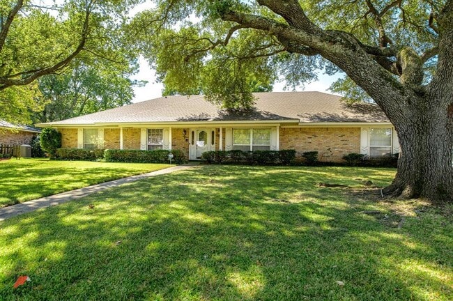 Photo - 2308 Wesley Cir House