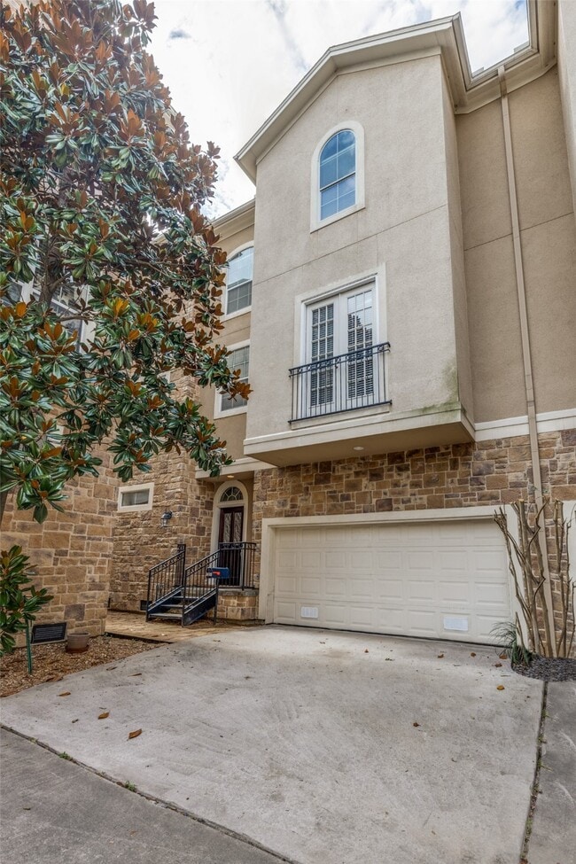 Photo - 5305 Egbert St