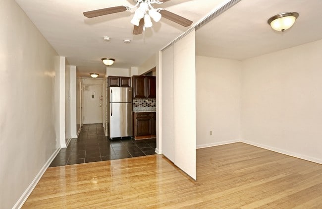 Photo - 88-15 144th St