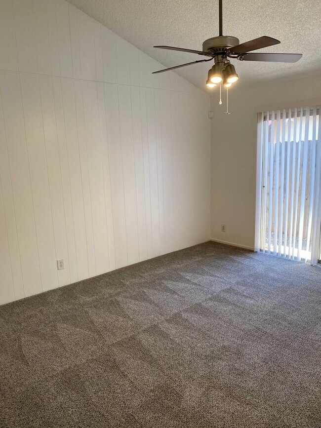 Photo - Fair Oaks 2bd/1ba Duplex with Garage near Sunrise & Sunset Ave
