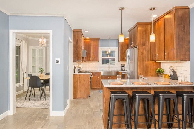 Photo - 600 N Outagamie Ct Unit ID1061630P