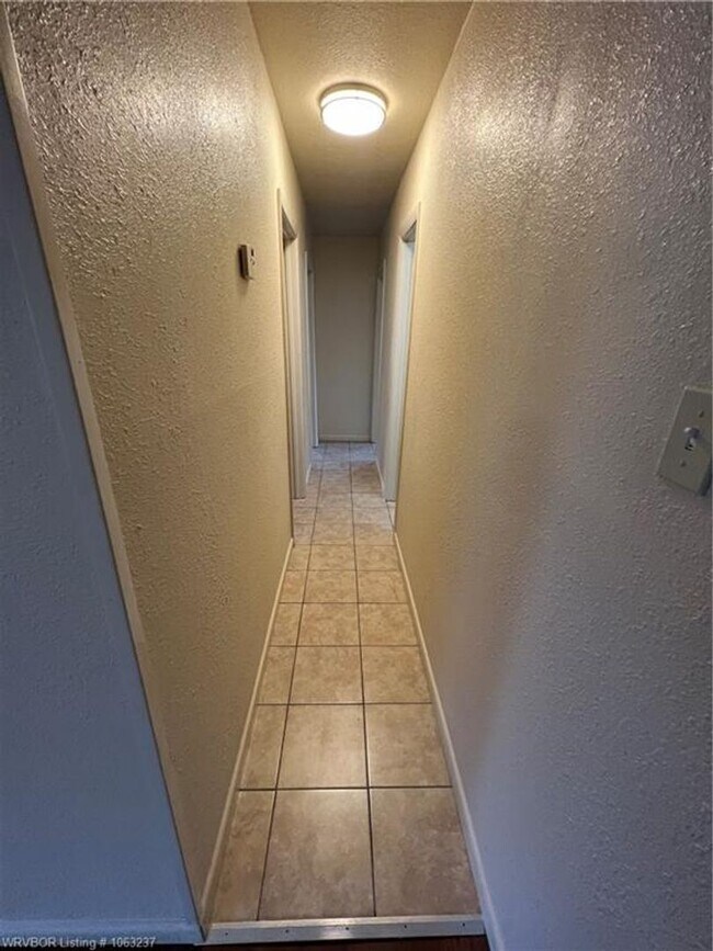 2100 Magnolia Bend