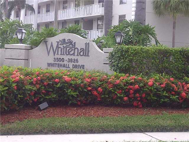 Photo - 3650 Whitehall Dr Unidad 306 Rental