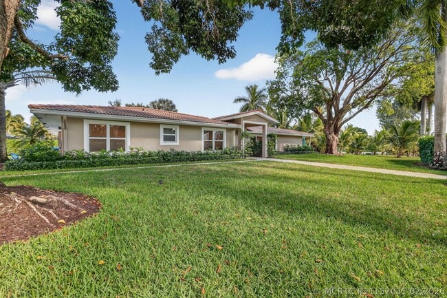 937 SW 34th Ct