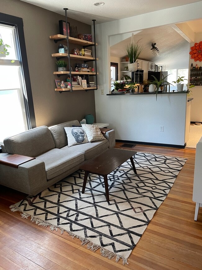 Photo - 4539 Pearl St