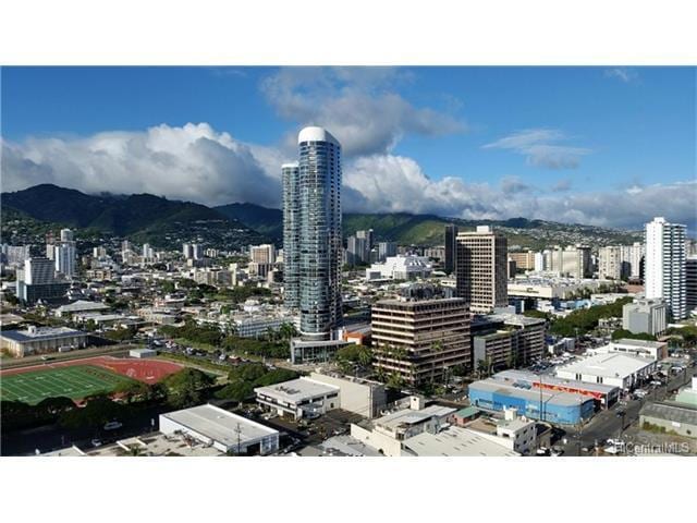 Building Photo - UPGRADED and AFFORDABLE in Kakaako! Rental