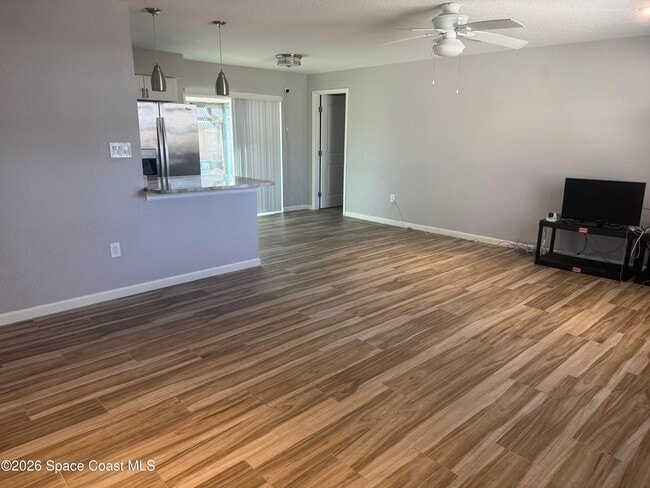 Photo - 1325 Johns Cir