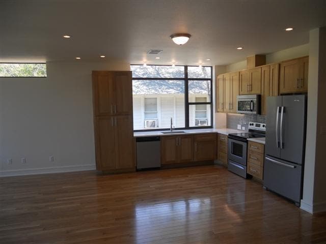 Photo - 2800 San Pedro St