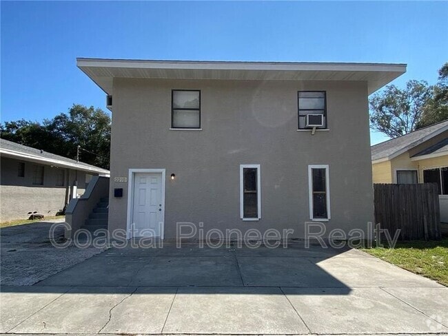 Building Photo - 2210 10th St S Unit Apt A